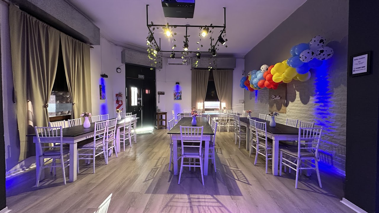 Salón de eventos Bella Eventos decorado en Temperley